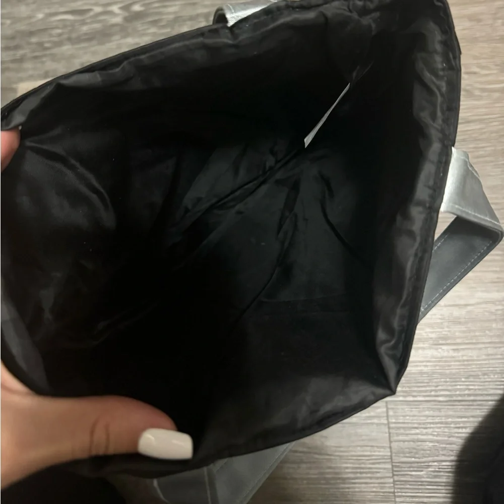 Bride To Be Black & Silver Tote Bag - Picture 6 of 6